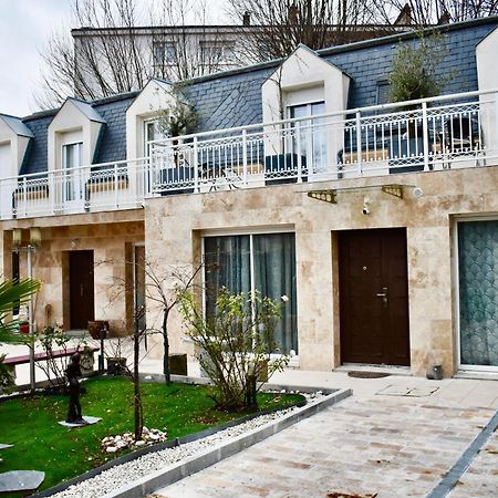 Villa Foch - Maison Familiale A 20 Min De Paris, Disney Et La Vallee Village Avec Balcon Et Jardin Privatif Saint-Maur-des-Fossés Exterior photo